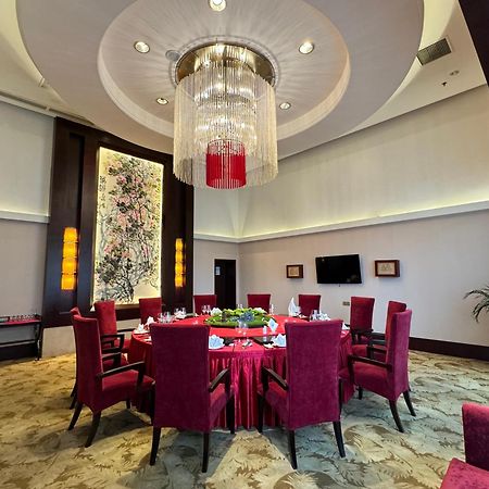 Holiday Inn Chengdu Century City-Easttower Екстер'єр фото