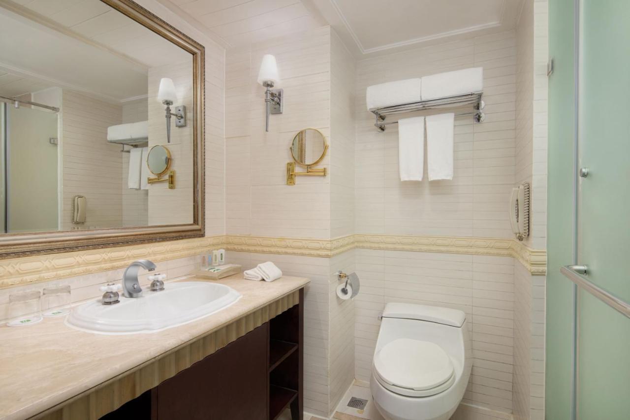 Holiday Inn Chengdu Century City-Easttower Екстер'єр фото